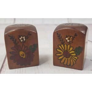 Wooden Salt and Pepper Shakers Hand painted Daisies Cork Vtg 1 7/8" Tall